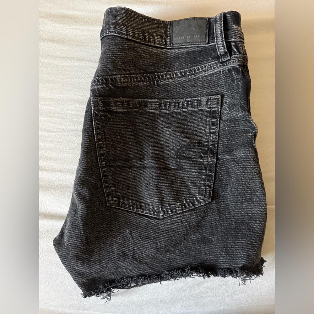 American Eagle shorts stretch